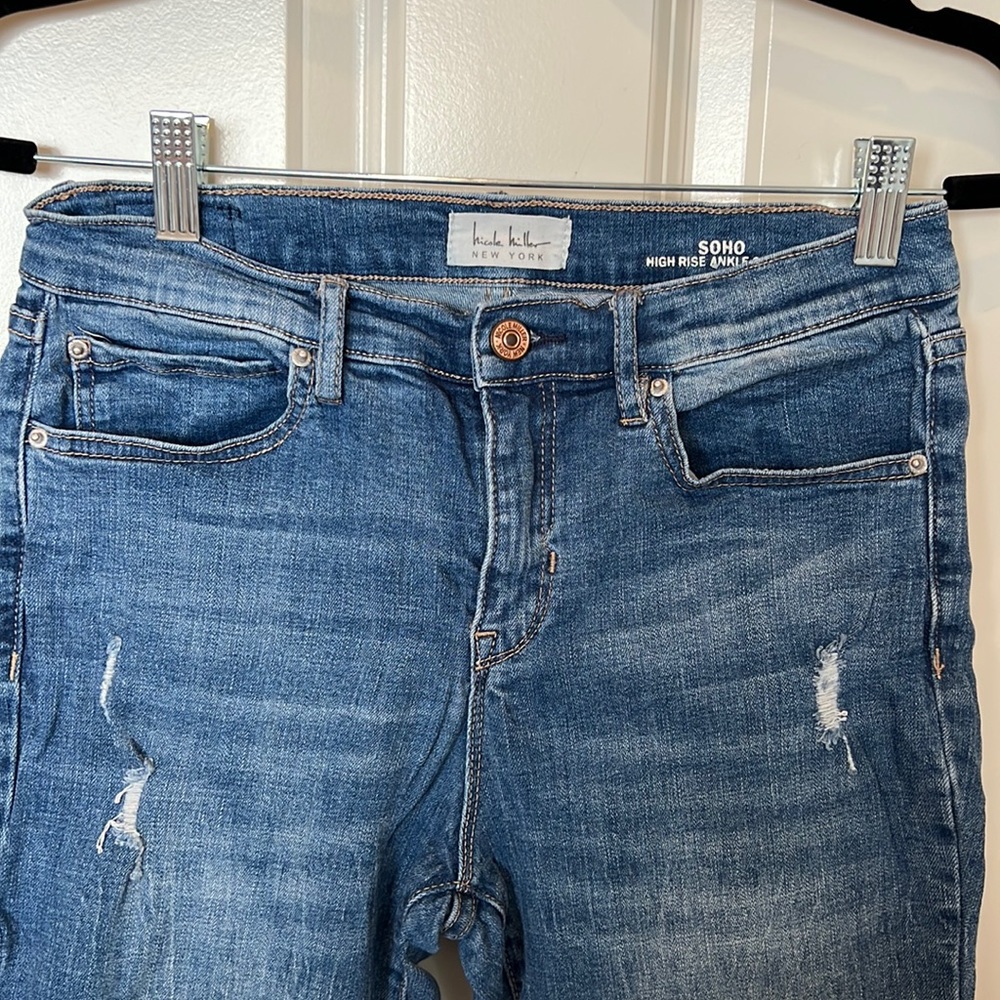 Nicole Miller size 4 jeans, high rise, ankle skinny Soho.